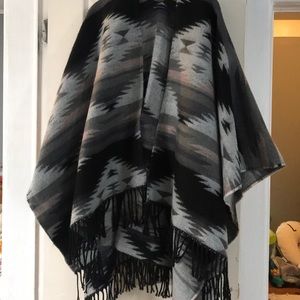 american Eagle poncho!!!